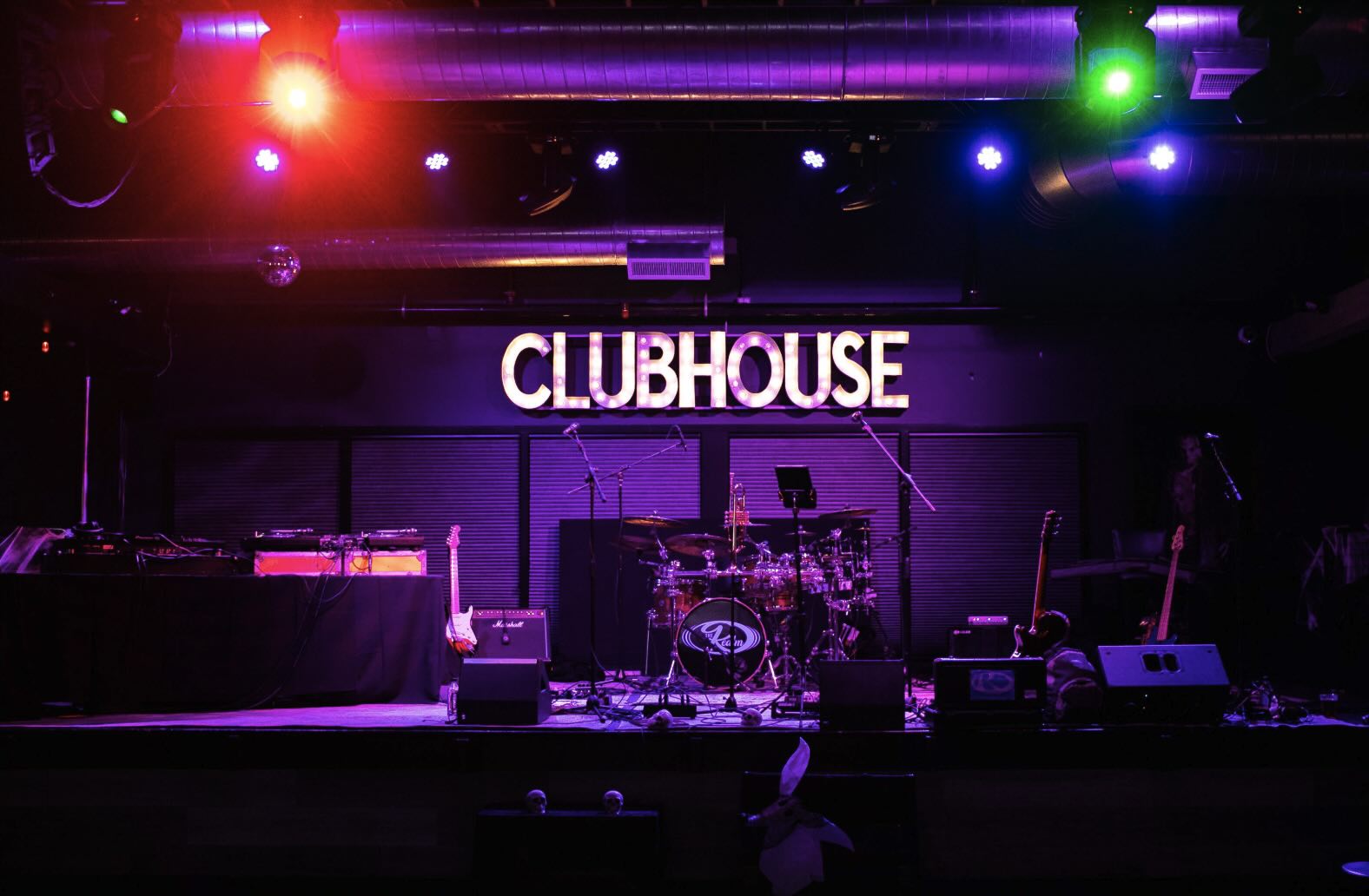 Friday Frenzy at The Clubhouse Hamptons!